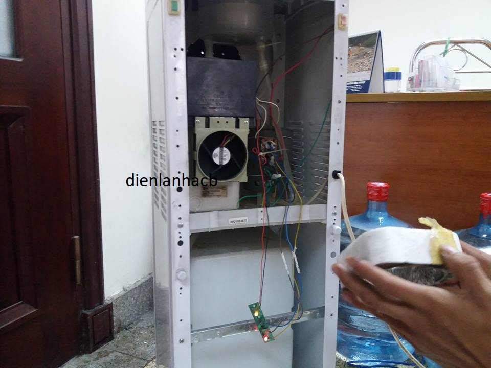 sửa cây nước nóng lạnh tại hà nội giá rẻ