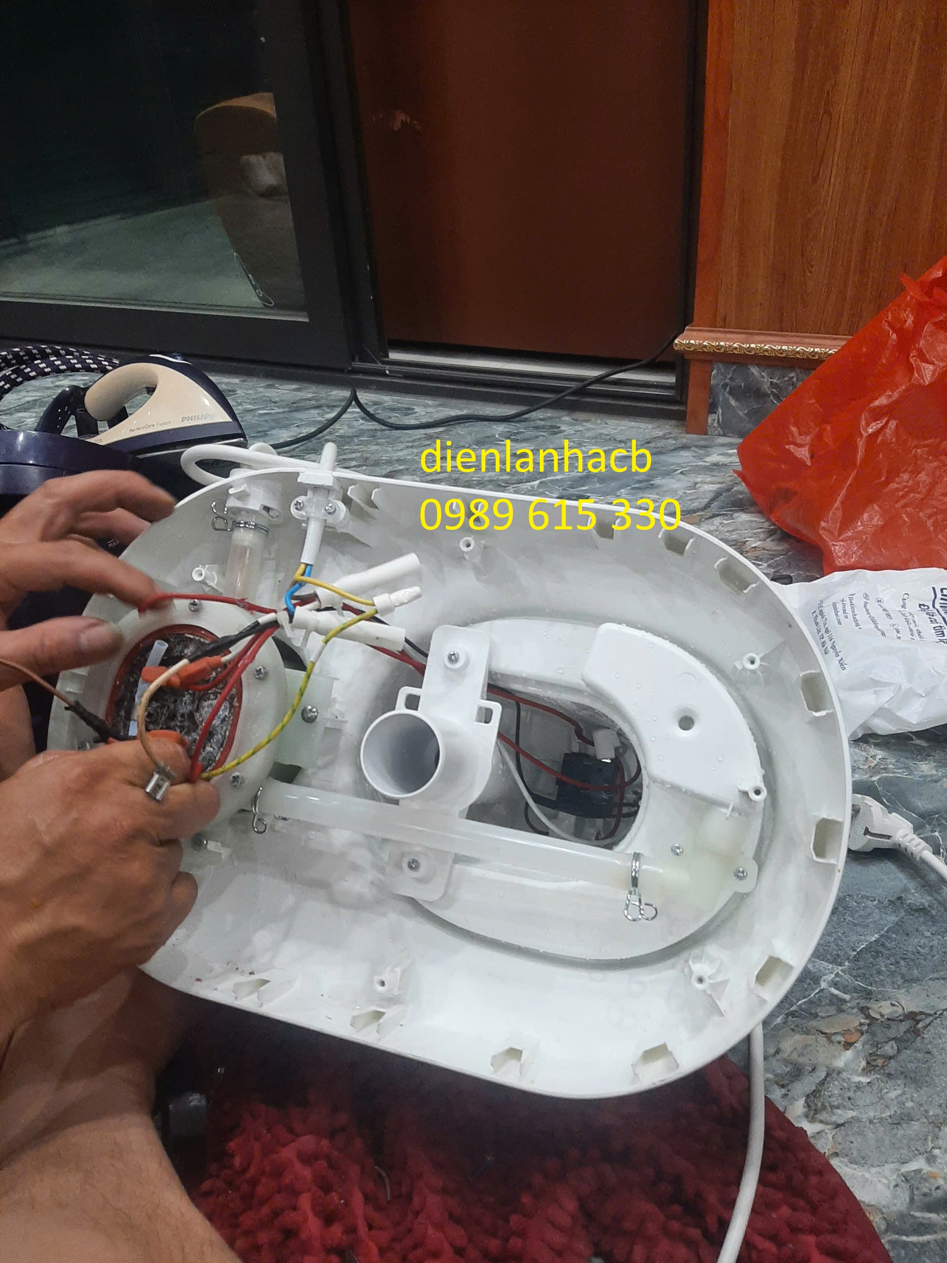 sua ban la hoi nuoc tai nha