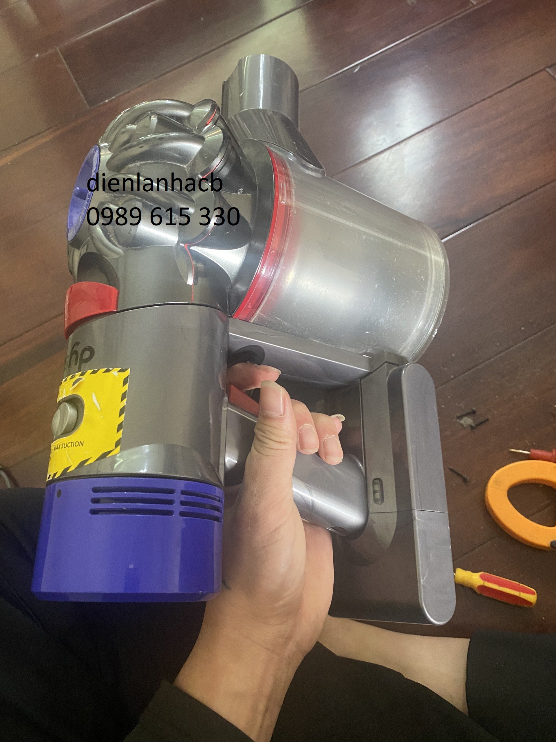 sửa máy hút bụi dyson tại hà nội
